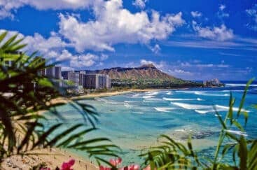 waikiki beach and diamond head