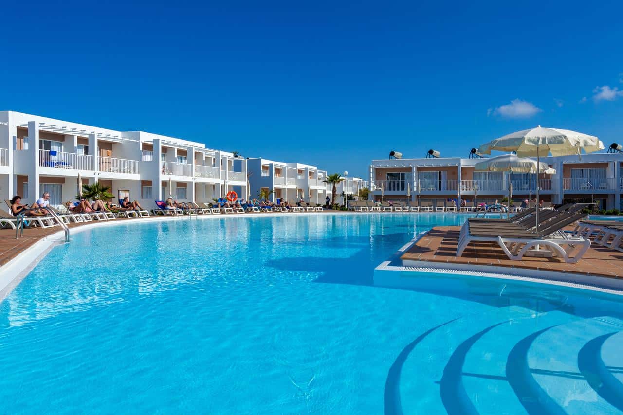 surf et hébergement en appart hôtel à fuerteventura iles canaries
