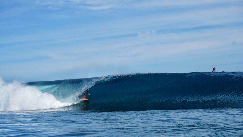 simeulue north sumatra right wave