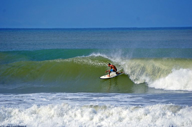 surf au Costa Rica