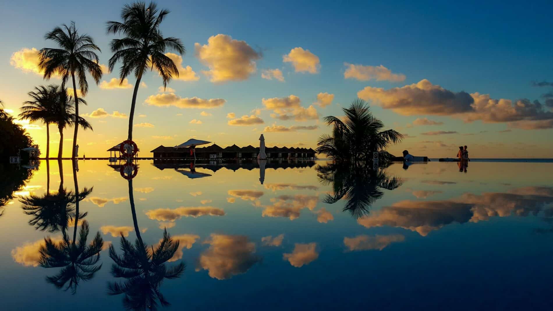 couché de soleil aux maldives